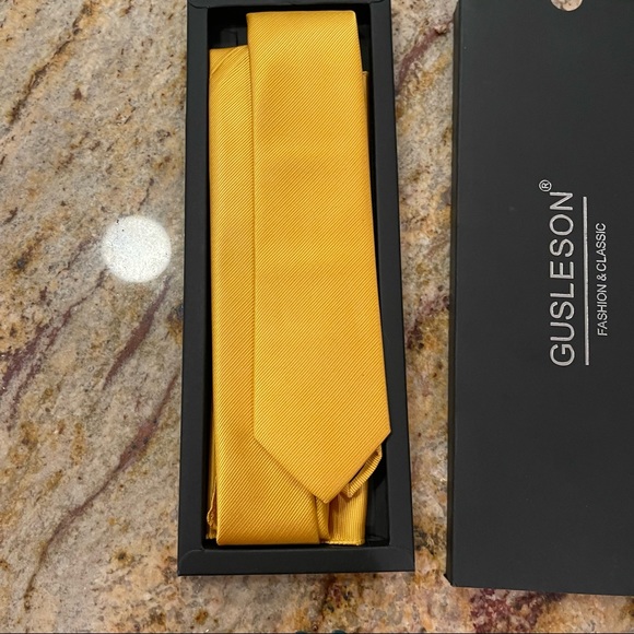 Gusleson High Quality Solid Gold Formal Necktie for Men - Picture 6 of 8